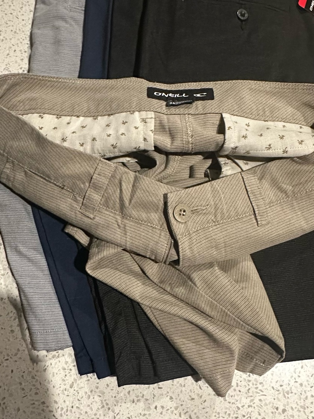 (Set of 5) O'Neill Men's Shorts Pack - Black, Navy, Tan, Light Gray - Picture 4 of 4